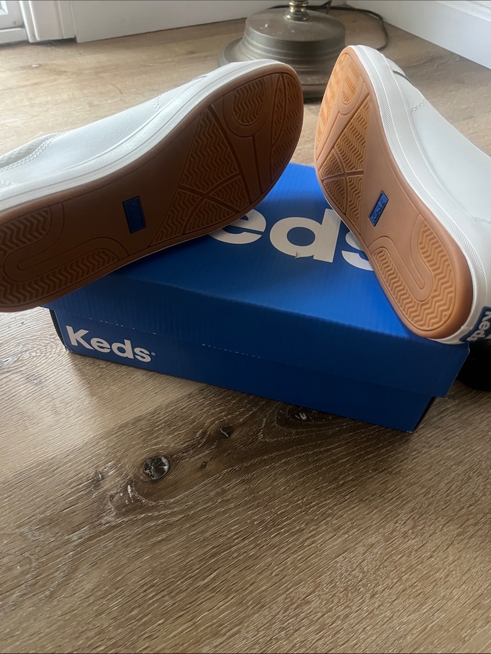 Keds Women’s White Low-Top Leather Sneakers | NWT - Picture 6 of 9